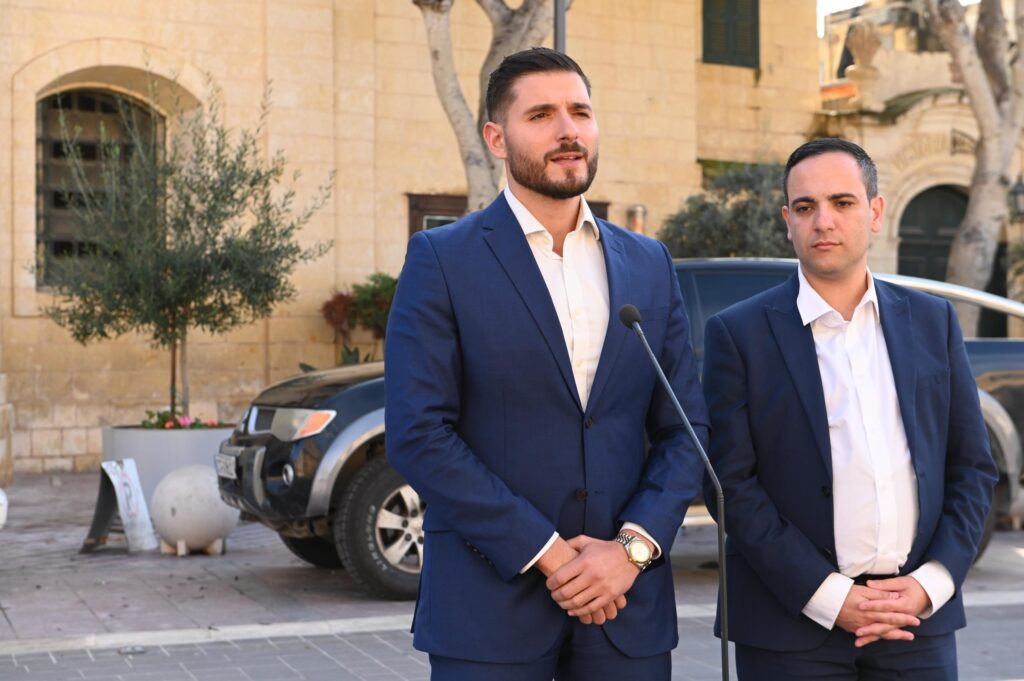 Il-Ministru Clint Camilleri ħati doppjament: ħati ta’ frodi u ħati ta’ cover-up
