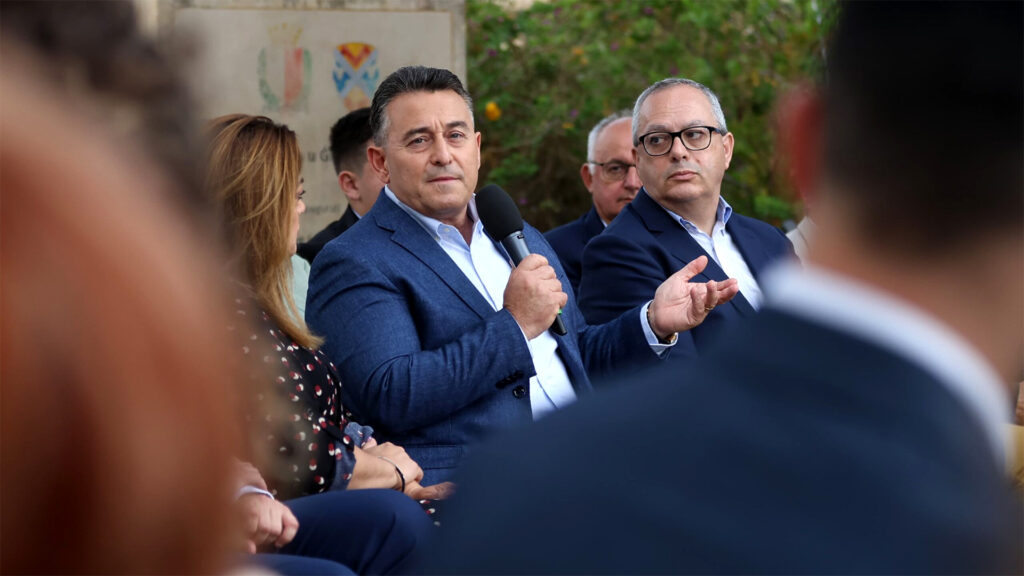 “Robert Abela ma jistax jibqa’ jagħmel li jrid hu” – Bernard Grech
