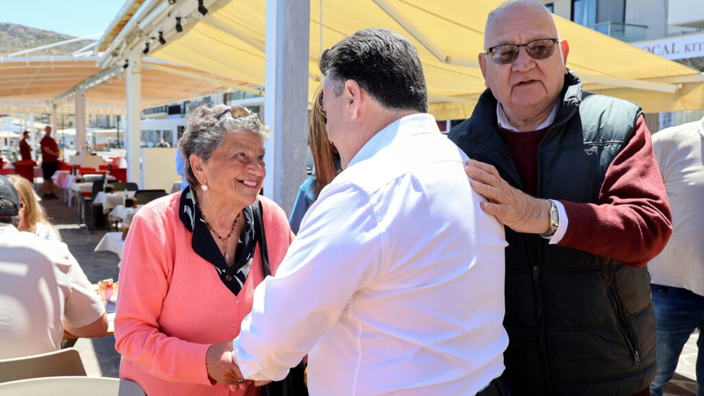 Bernard Grech qalb l-Għawdxin