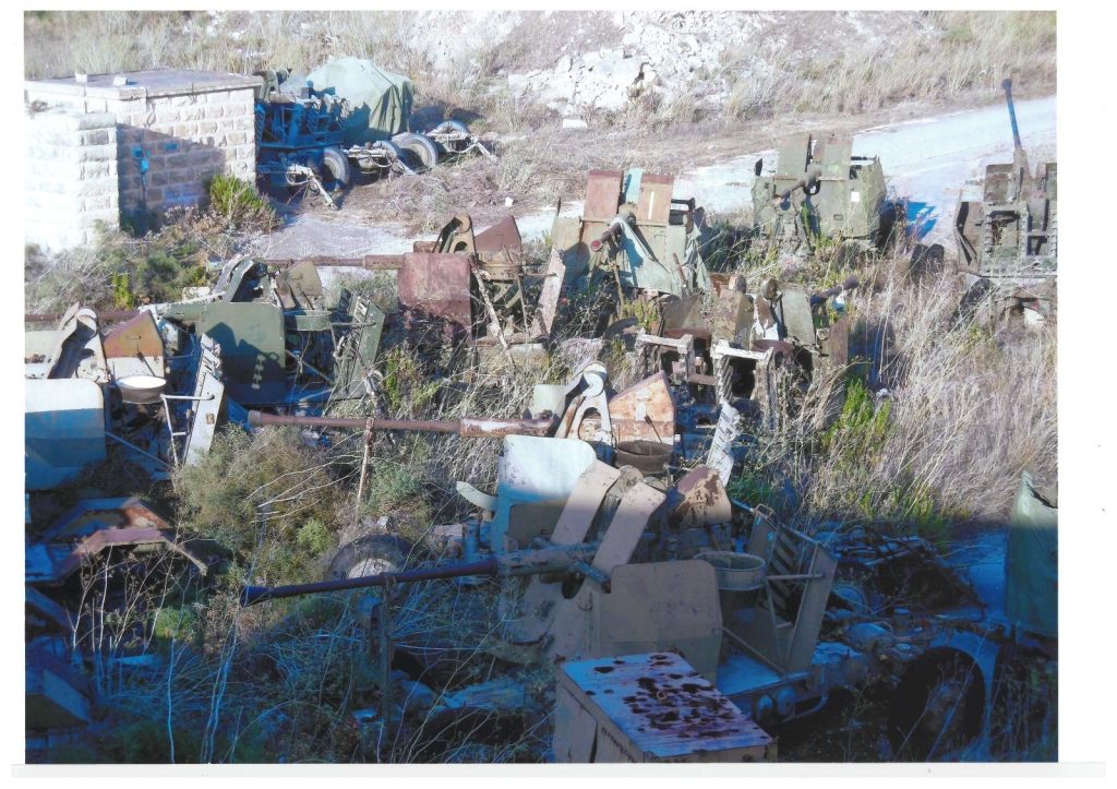 Gvern tal-kontradizzjonijiet fejn tidħol id-difiża, mhux biss tal-U-turns