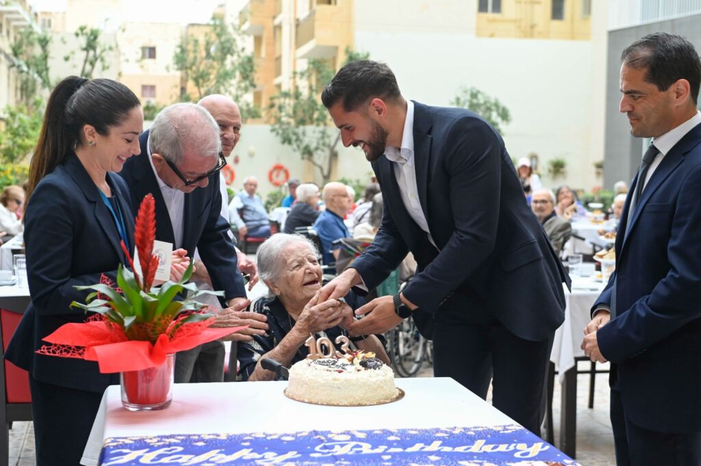 Hu obbligu tagħna li naraw li l-anzjani jibqgħu jgħixu ħajja attiva u ta’ kwalità