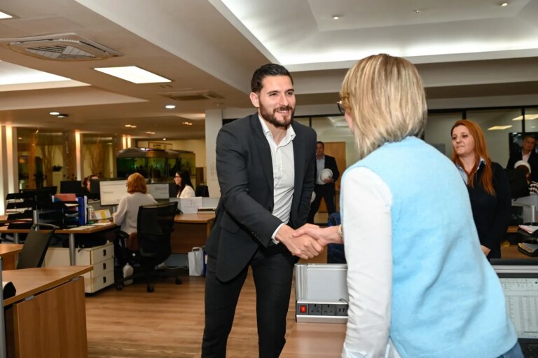 Impenn biex jinħolqu opportunitajiet ġodda quddiem l-isfidi tan-negozji