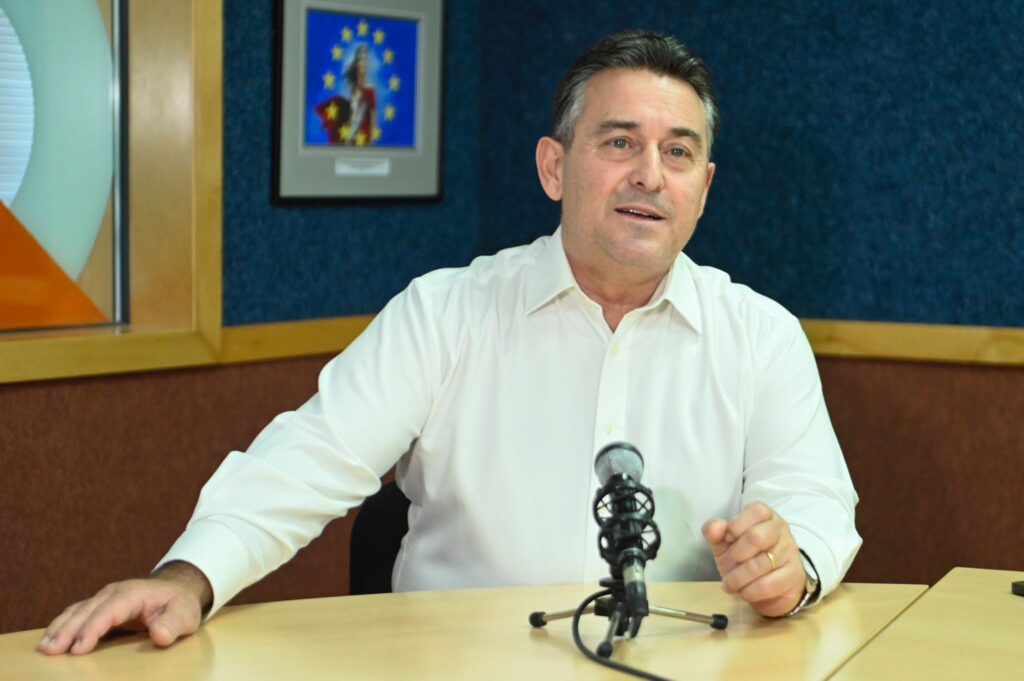 Nhar il-Ħamis tal-Labour iridu jagħżlu bejn il-poplu u l-ħallelin