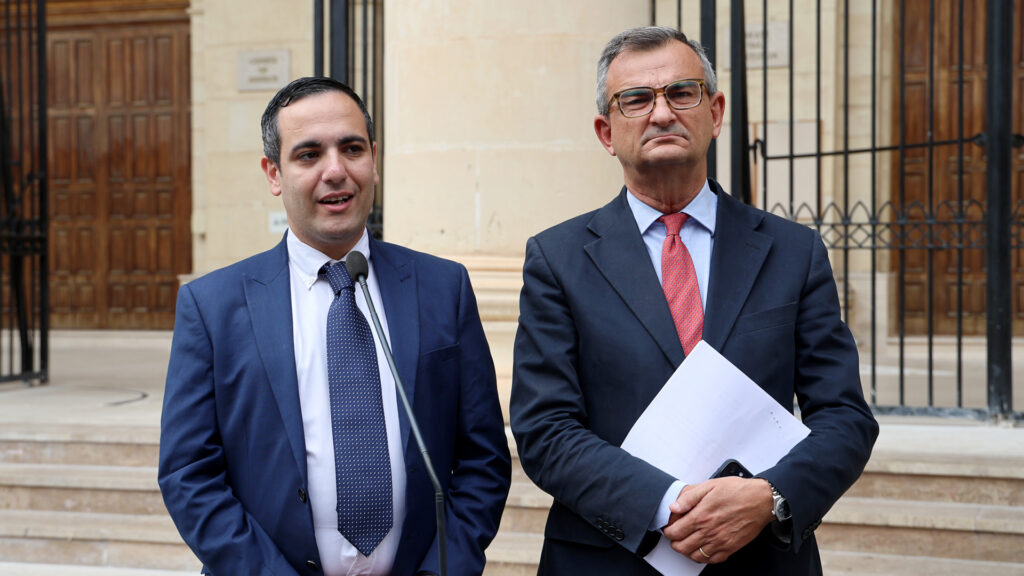 Il-Partit Nazzjonalista jitlob lill-Qorti tieħu azzjoni wara li l-PBS baqa’ jikser ordni tagħha dwar reklamar partiġjan
