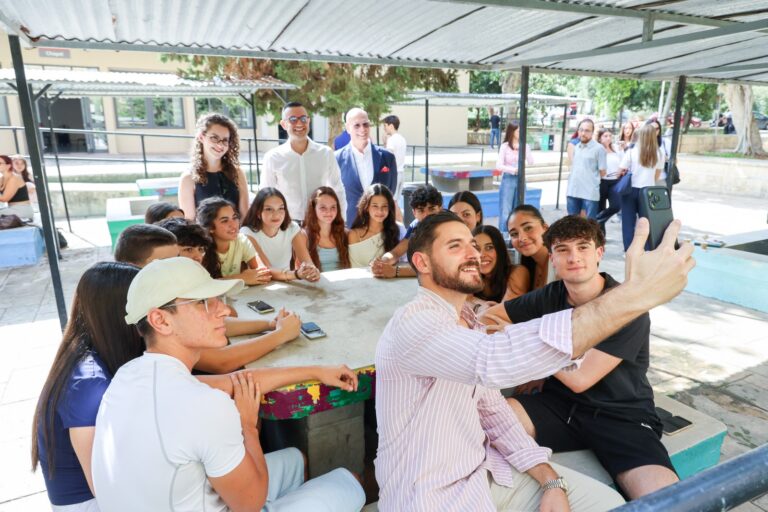 Il-Partit Nazzjonalista se jibqa’ spalla ma’ spalla mal-istudenti għax huma l-preżent u l-futur ta’ pajjiżna