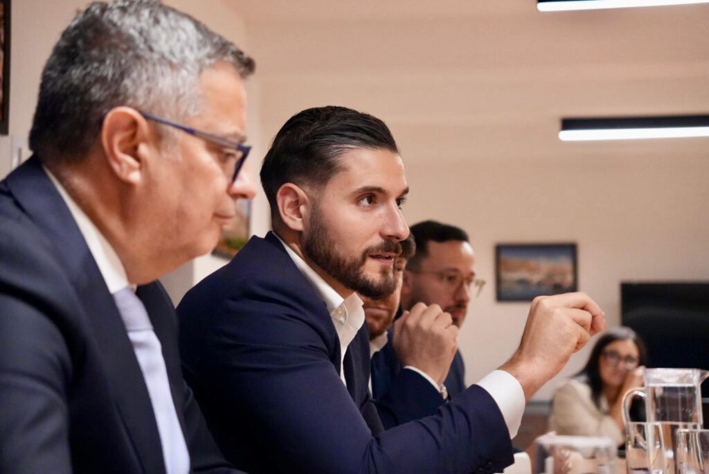 Irridu niżguraw servizz tas-saħħa li jservi lill-pazjent aħjar u li jinċentiva akar lit-tobba