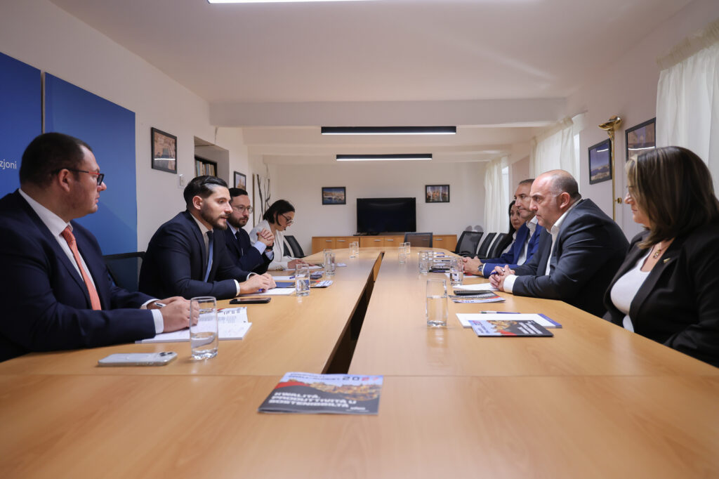 Irridu ninvestu aktar fil-ħaddiema tagħna biex nagħtuhom il-ħiliet meħtieġa għal dinja li qed tinbidel
